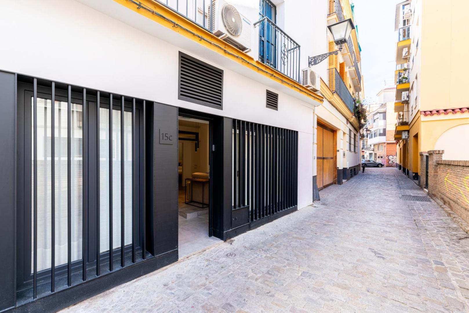Cano Y Cueto , Jardines De Murillo Apartment